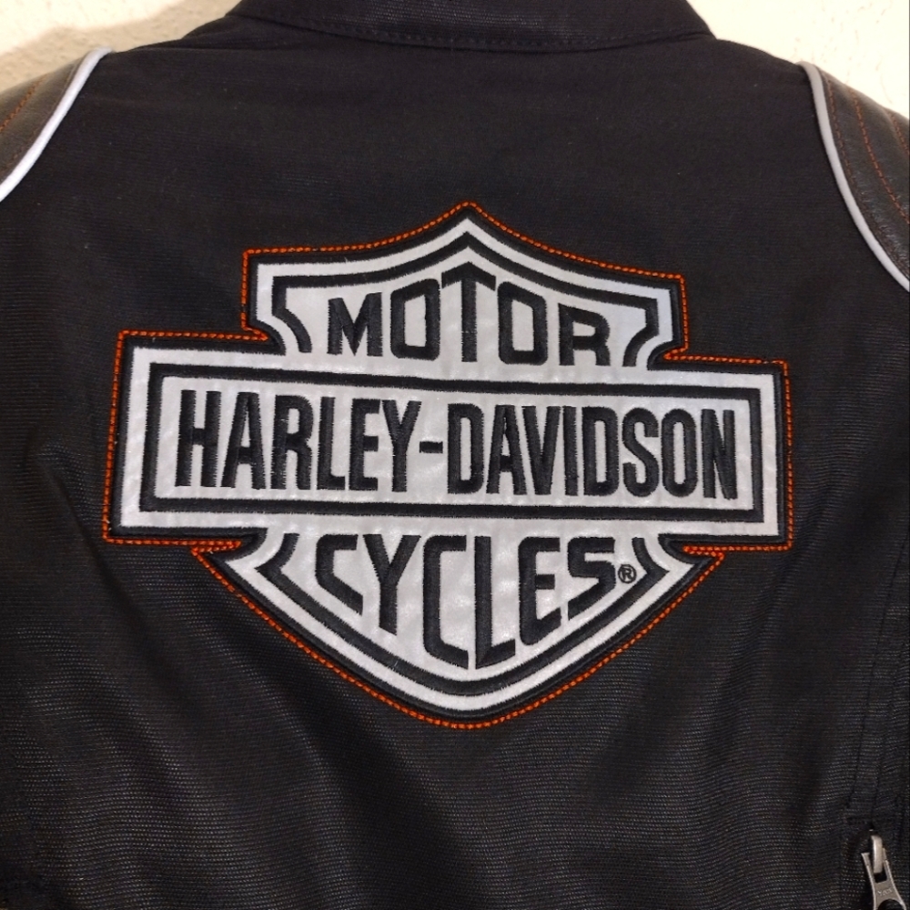 Harley-Davidson® Women's Triple Vent System Waterproof Textile Riding Jacket - Picture 10 of 16